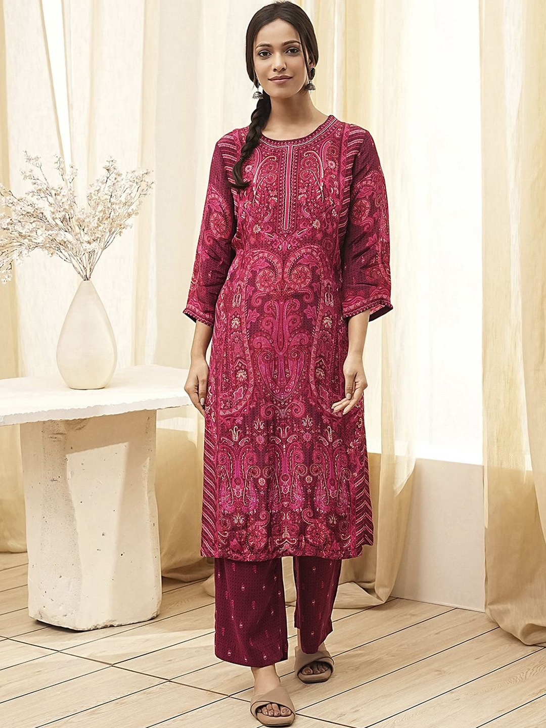 

Biba Floral Printed Round Neck Straight Kurta With Palazzos, Maroon