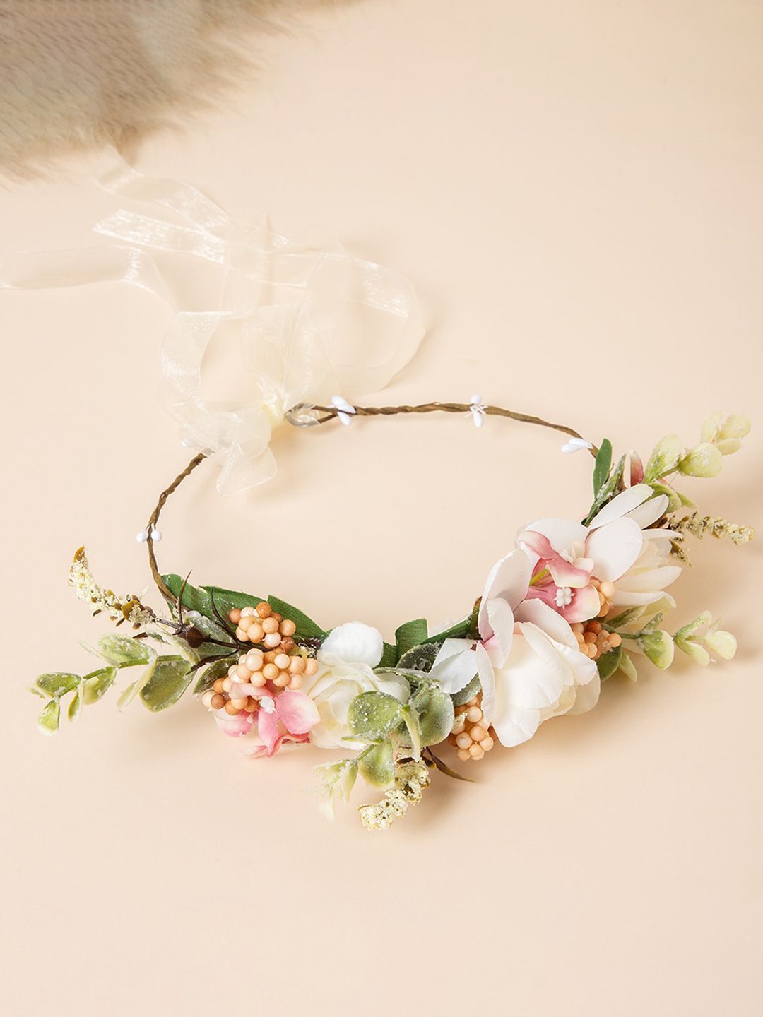 

Radhu & Kabby Women Hairband, White
