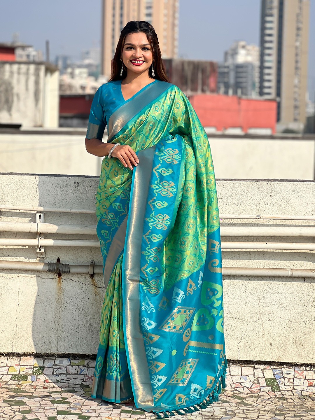 

Vintro Woven Design Zari Pure Silk Patola Saree, Sea green