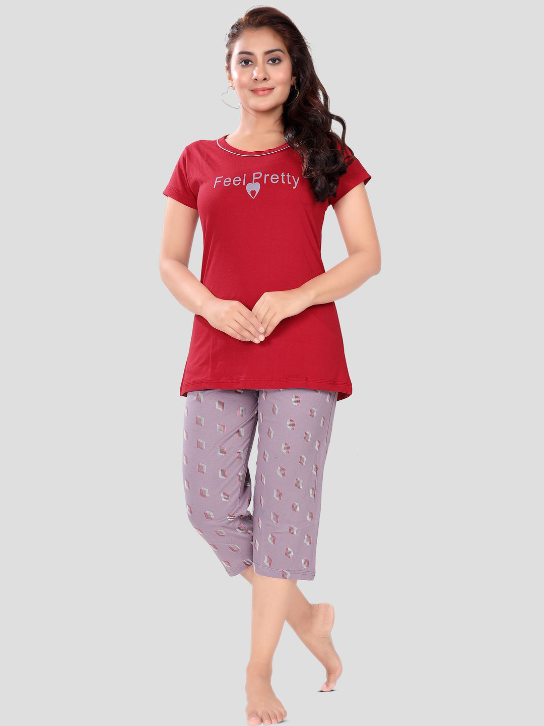 

SWEET MOON Typography Printed T-Shirt With Capri Night Suit, Maroon