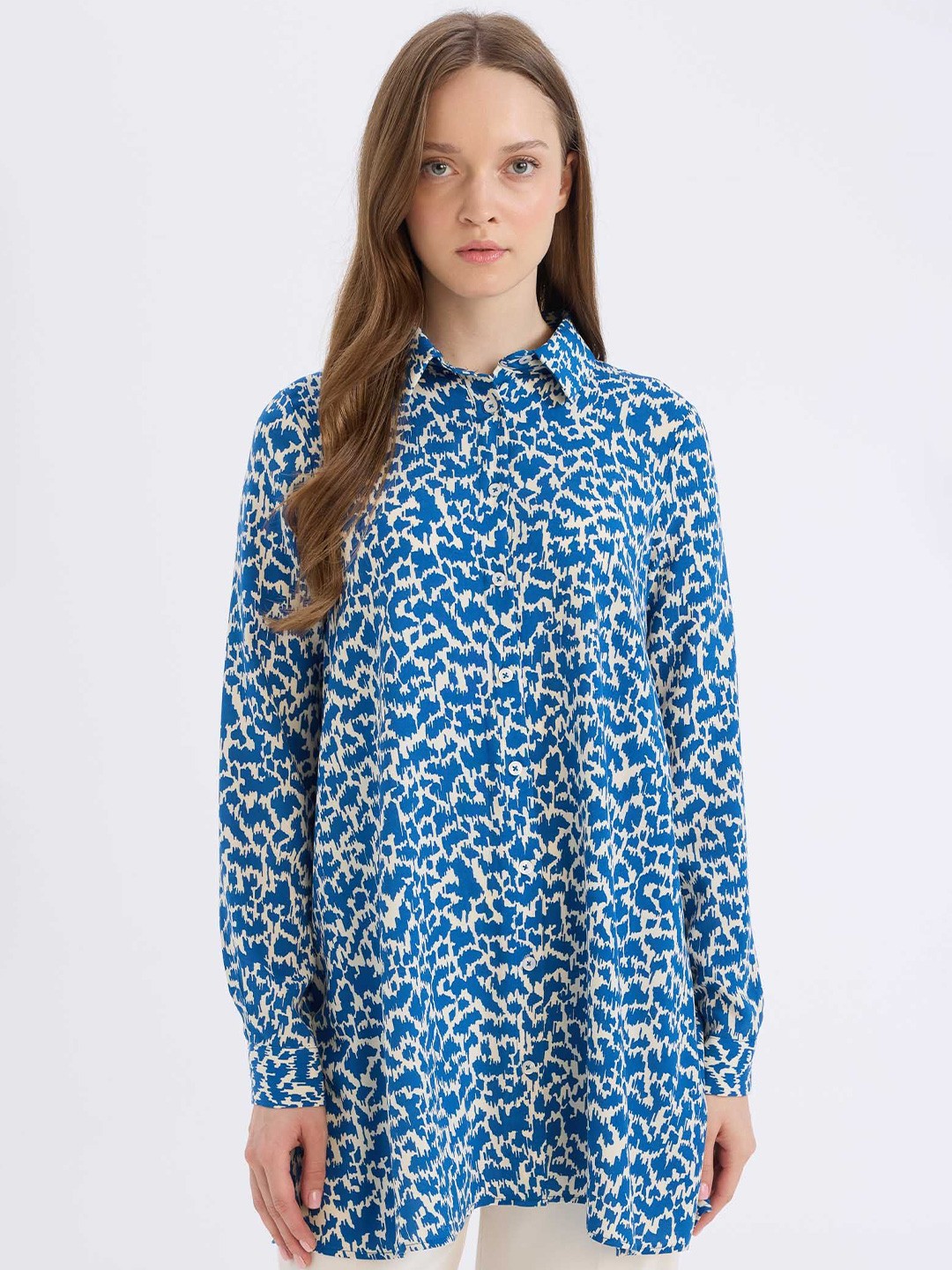 

DeFacto Women Opaque Printed Casual Shirt, Blue
