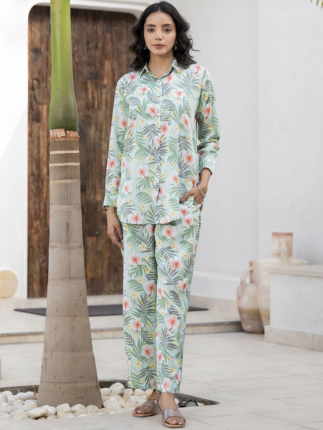 

Chandbaali Floral Printed Shirt With Trouser, Blue