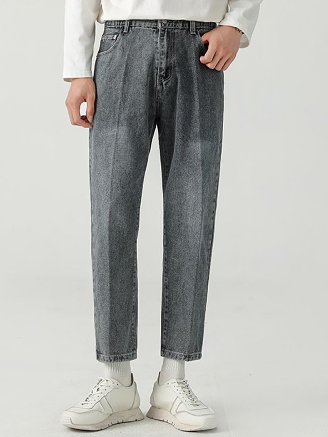 

StyleCast x Revolte Men Light Fade Stretchable Jeans, Grey