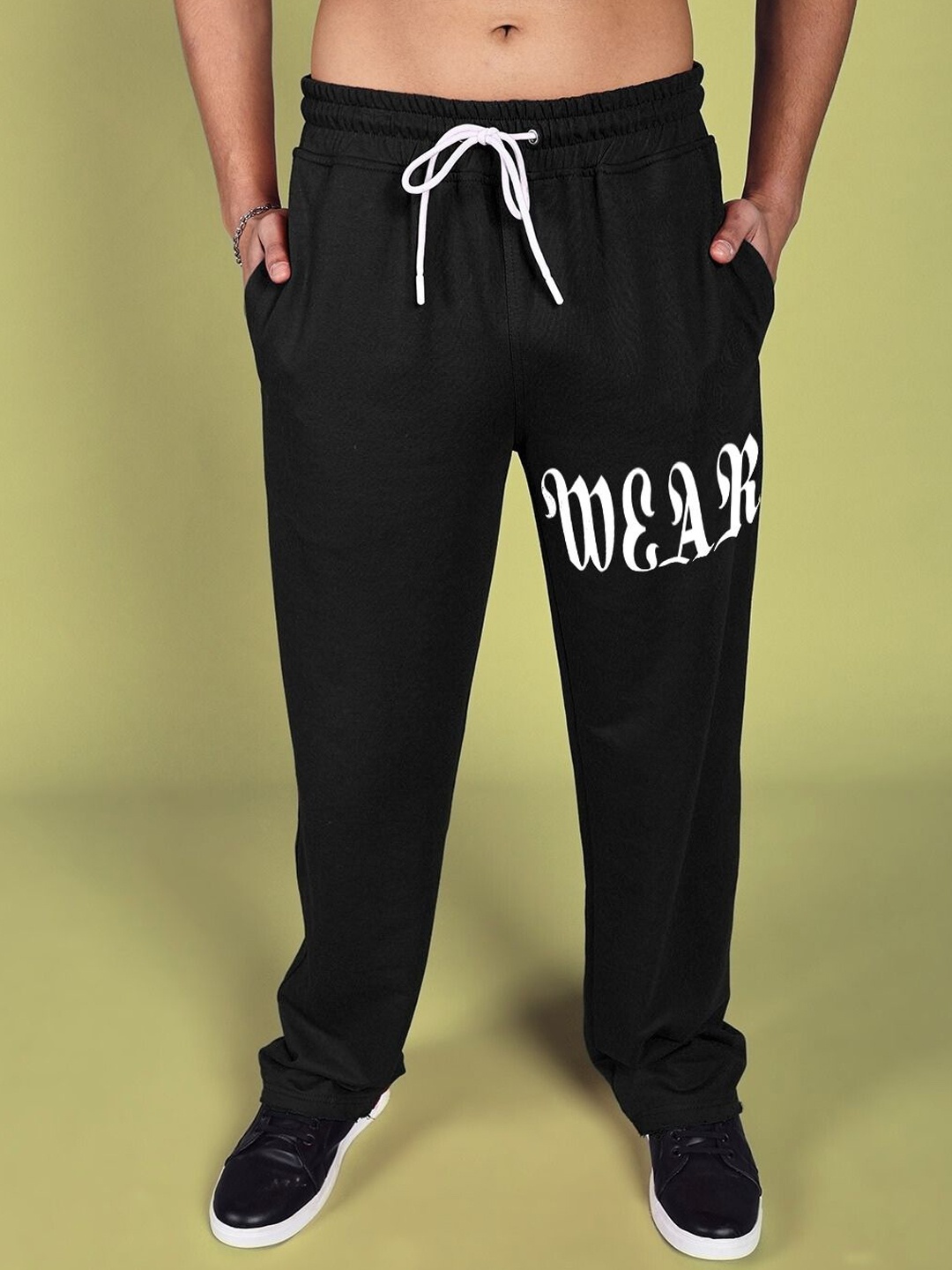 

WEARDUDS Men Printed Mid Rise Relaxed Fit Trousers, Black