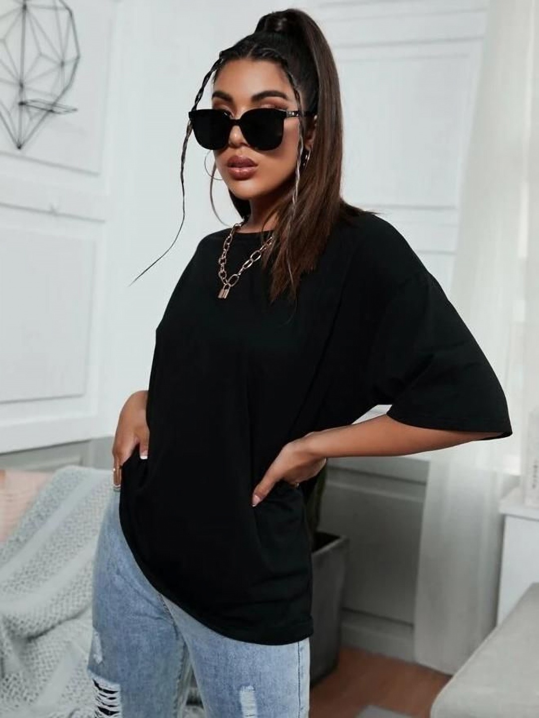 

KASHIAN Women Solid Round Neck Cotton Oversized T-shirt, Black