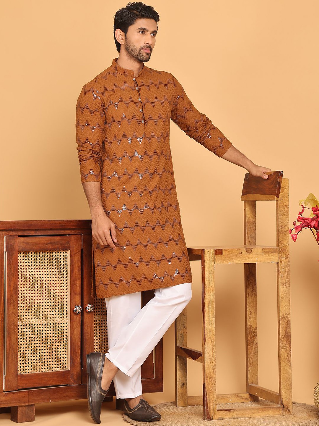 

Jompers Geometric Embroidered Mandarin Collar Sequinned Straight Kurta With Pyjama, Mustard