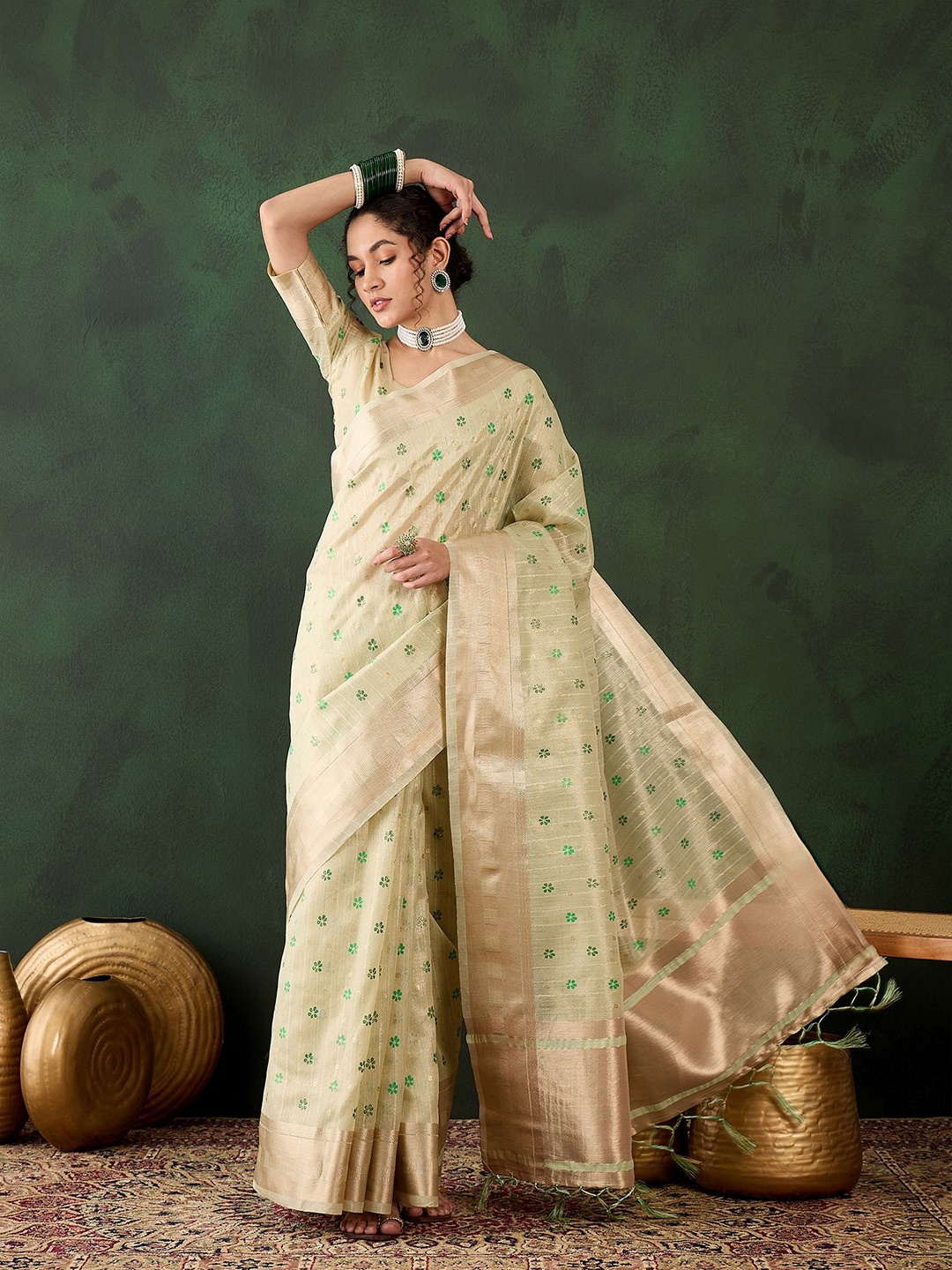 

HERE&NOW women Woven Design Zari Organza Banarasi Saree, Cream