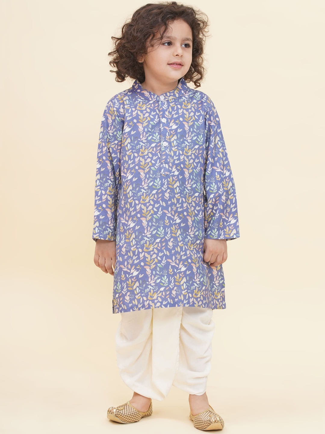 

Sethukrishna Boys Floral Printed Band Collar Straight Kurta With Dhoti Pants, Blue