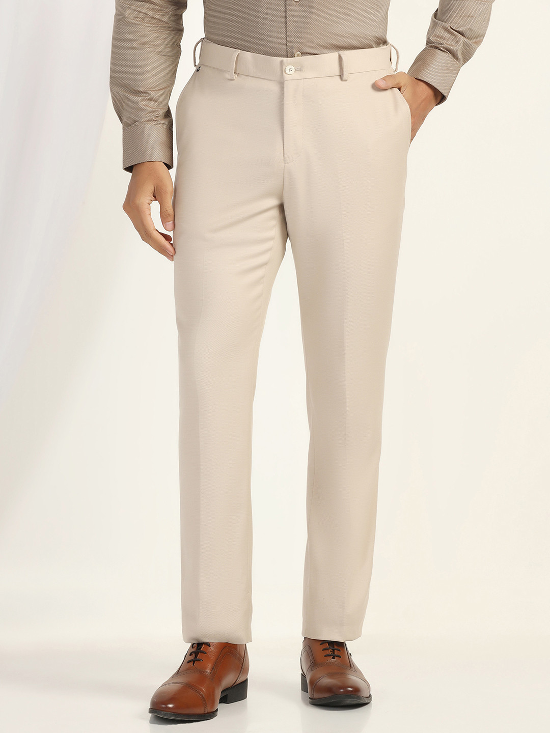 

Blackberrys Men Slim Fit Trousers, Beige