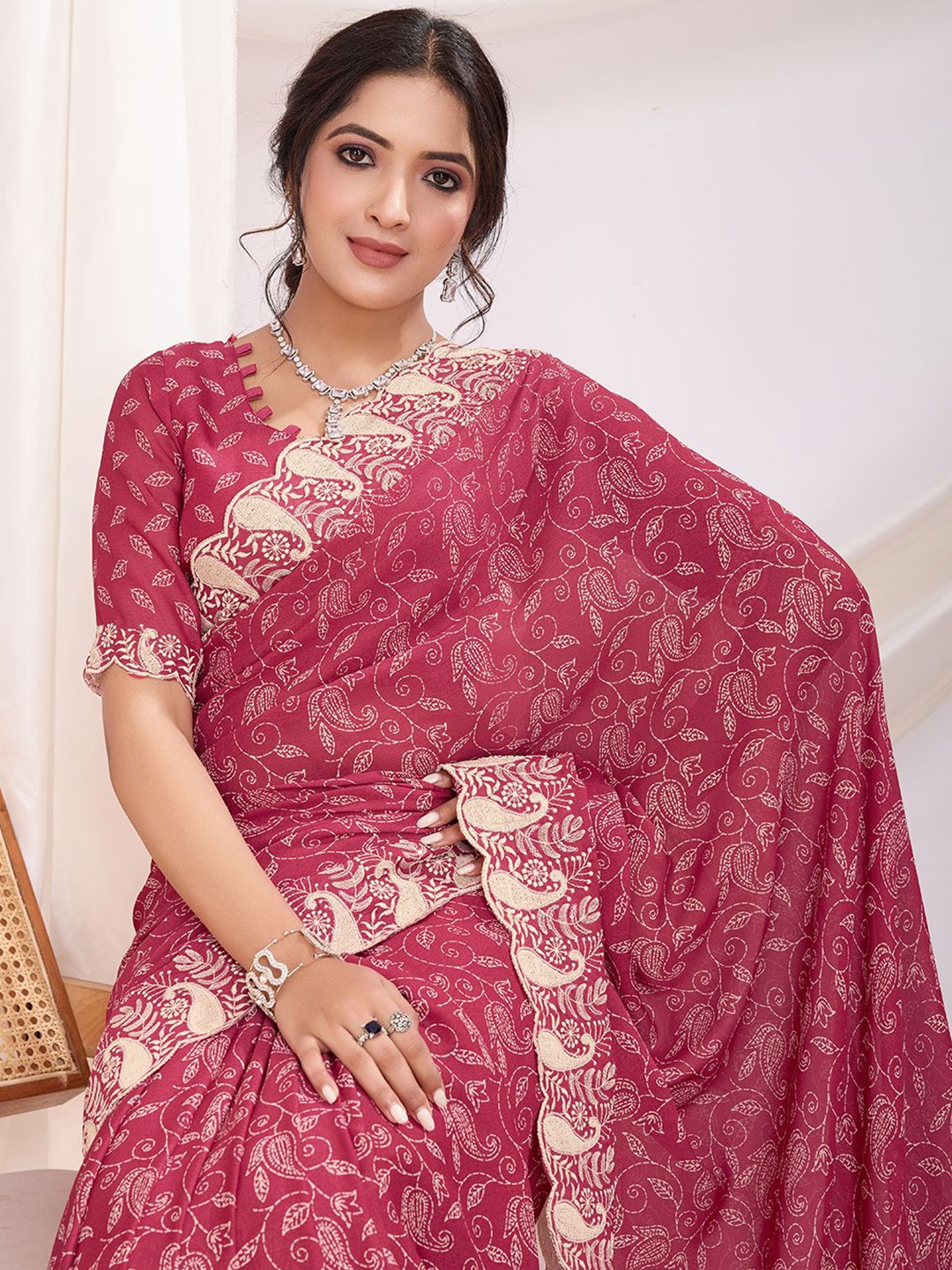 

Mitera Ethnic Motifs Poly Georgette Saree, Maroon