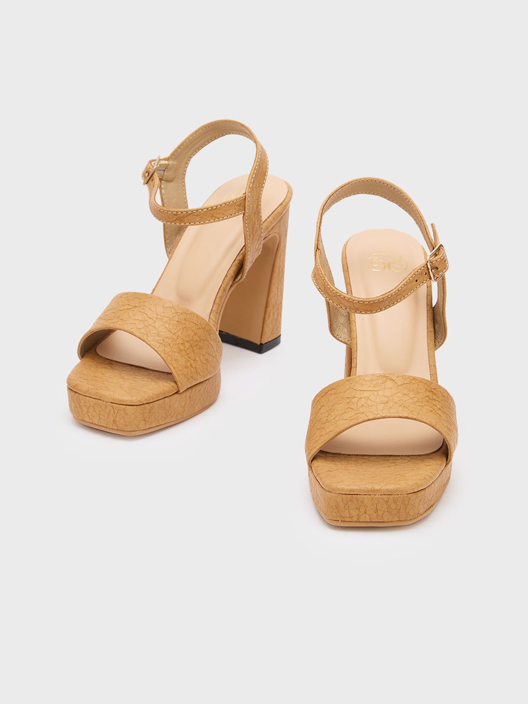 

Sole To Soul Women Textured Block Sandals with Buckles, Camel brown
