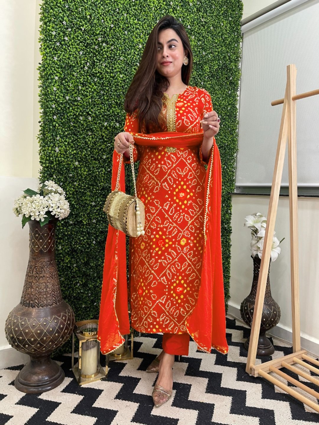 

DIVASTRI Bandhani Printed Straight Sequinned Kurta With Trousers And Dupatta, Orange