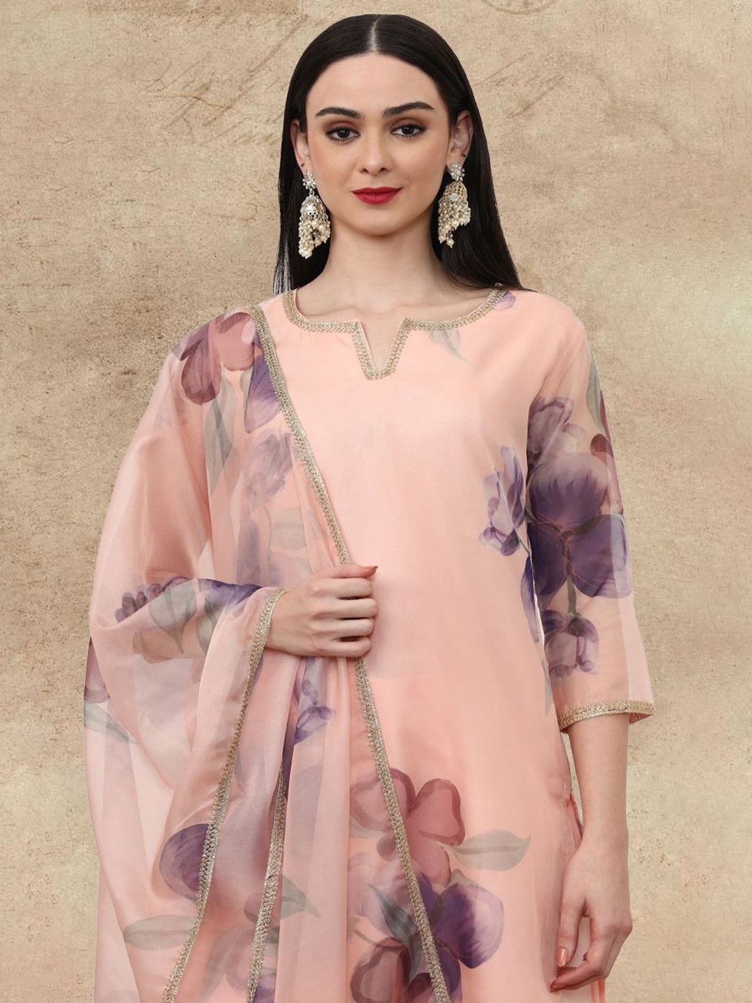 

AVANSHEE Women Floral Printed Regular Gotta Patti Kurta with Trousers & With Dupatta, Peach