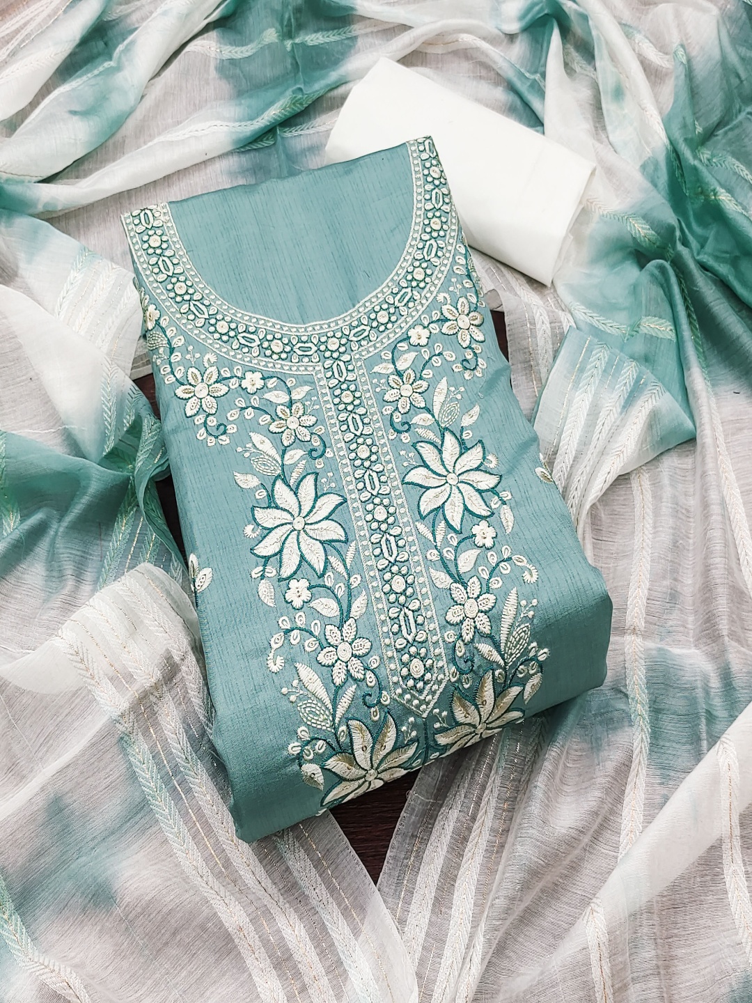 

HERE&NOW Floral Embroidered Thread Work Unstitched Dress Material, Sea green