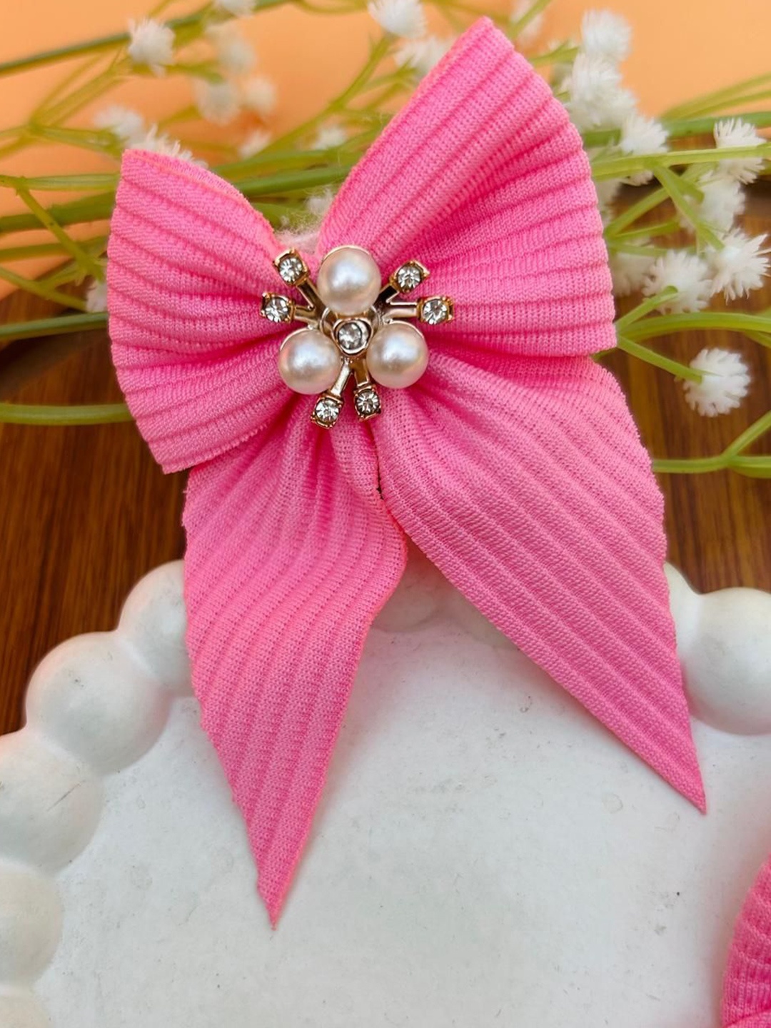 

Radhya Accessories Women Embellished Alligator Hair Clip, Pink
