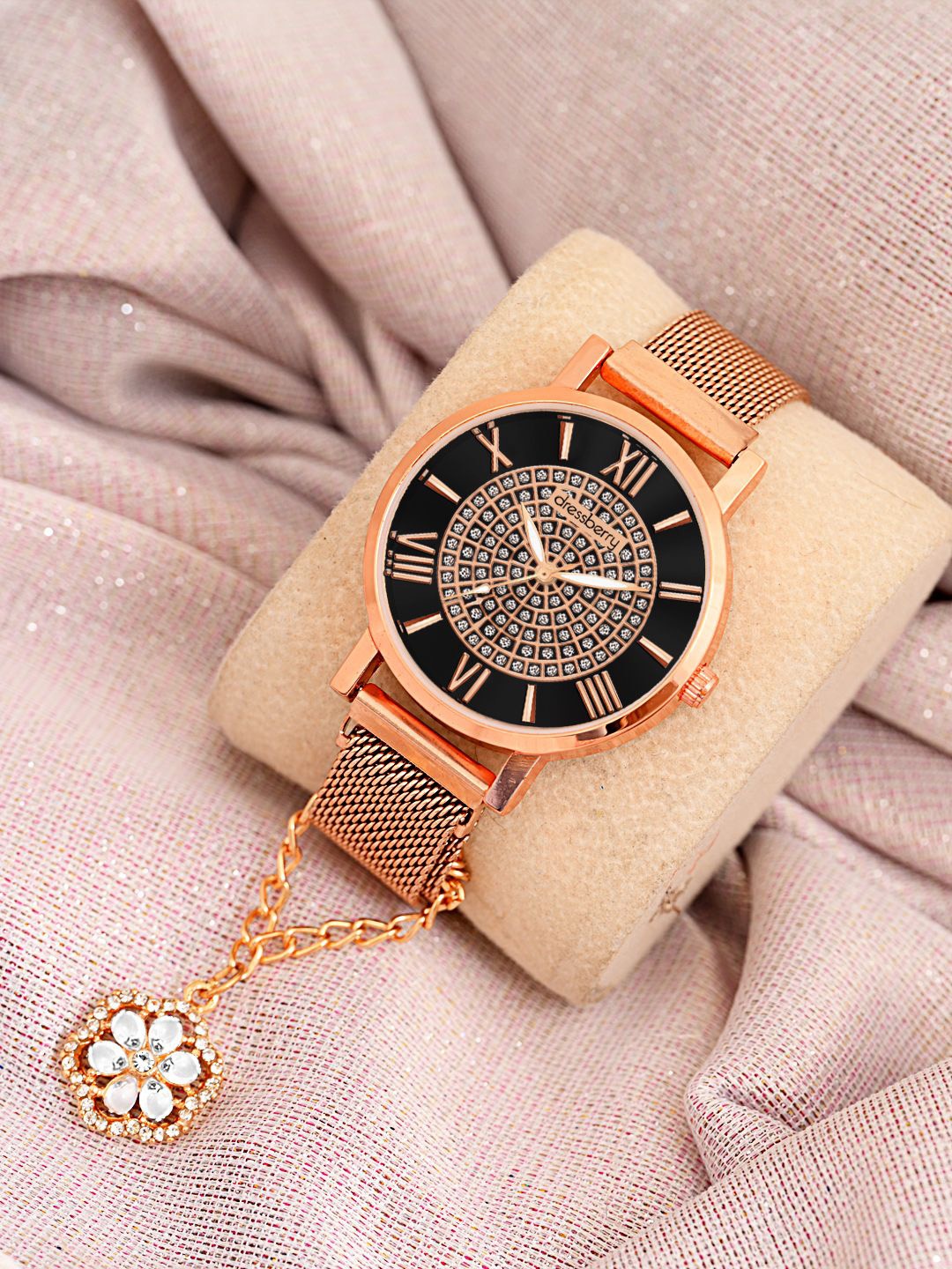 

DressBerry Women Watch With Charm Gift Set, Rose gold