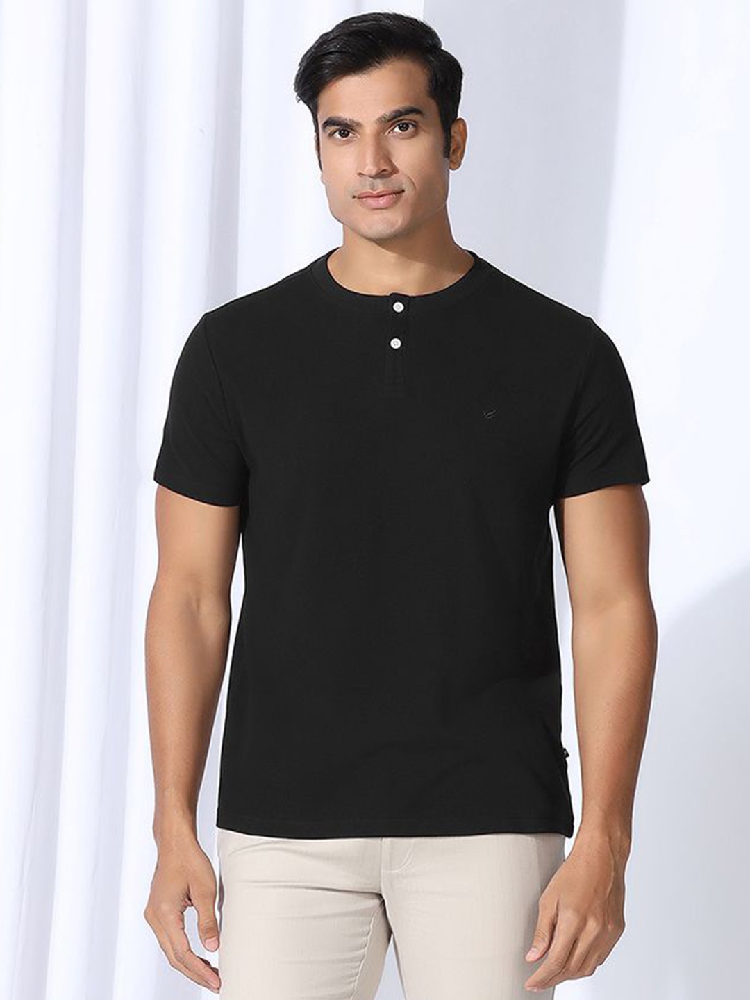 

Blackberrys Men Applique Slim Fit T-shirt, Black