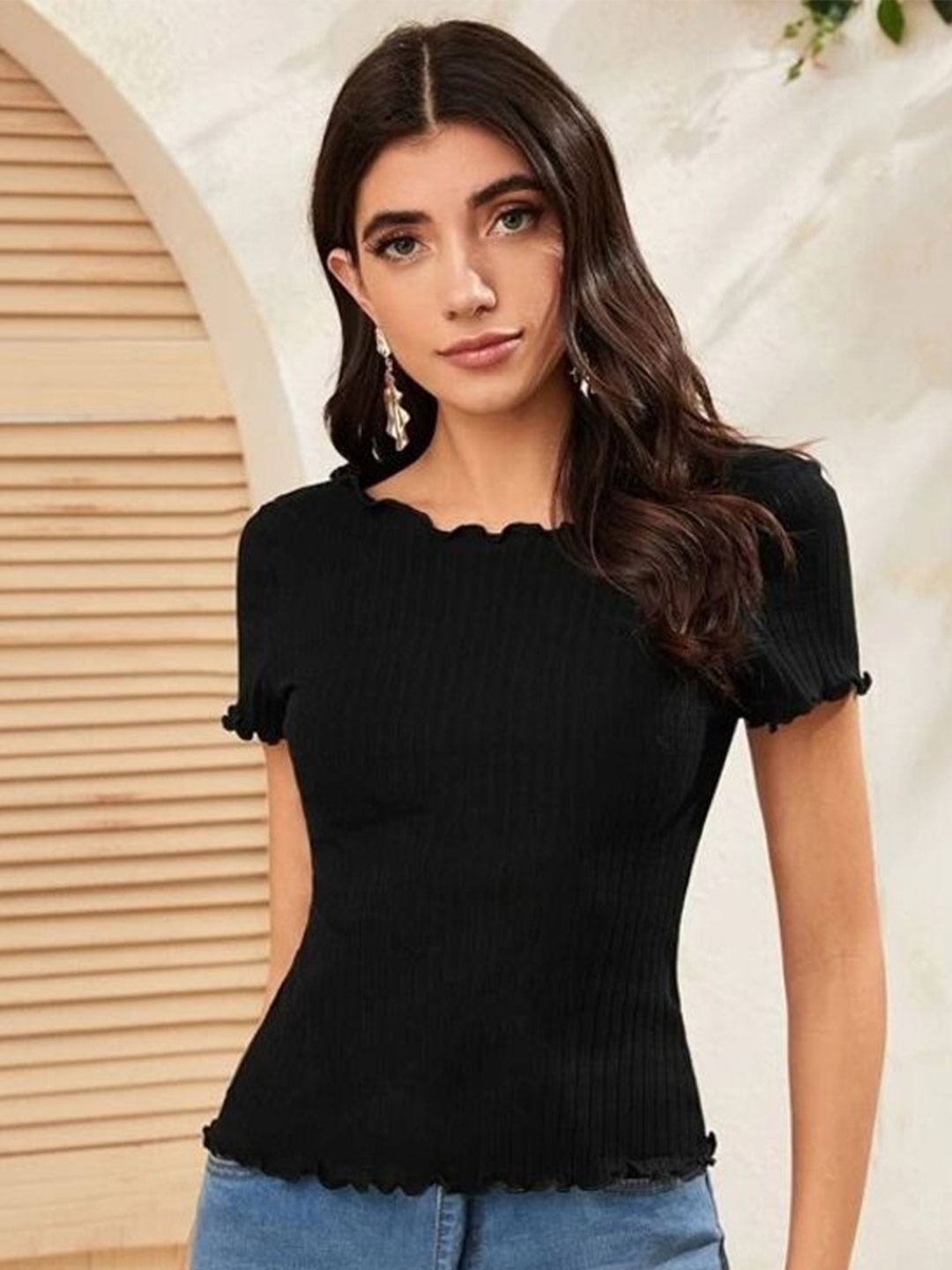 

KASHIAN Solid Round neck short regular sleeves Top, Black