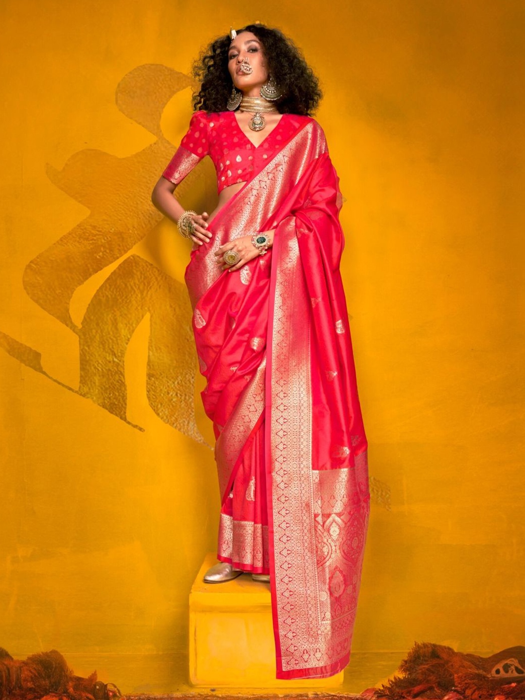 

BLENDIFY Woven Design Banarasi Saree, Pink