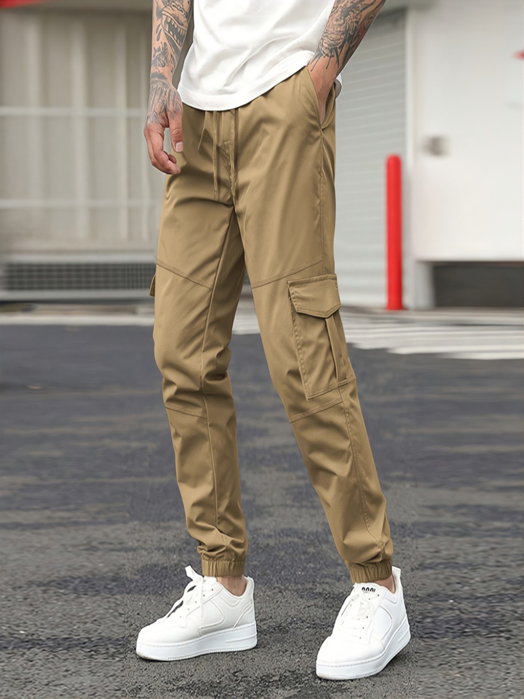 

StyleCast x Revolte Men Regular Fit Mid-Rise Cargos Trouser, Khaki