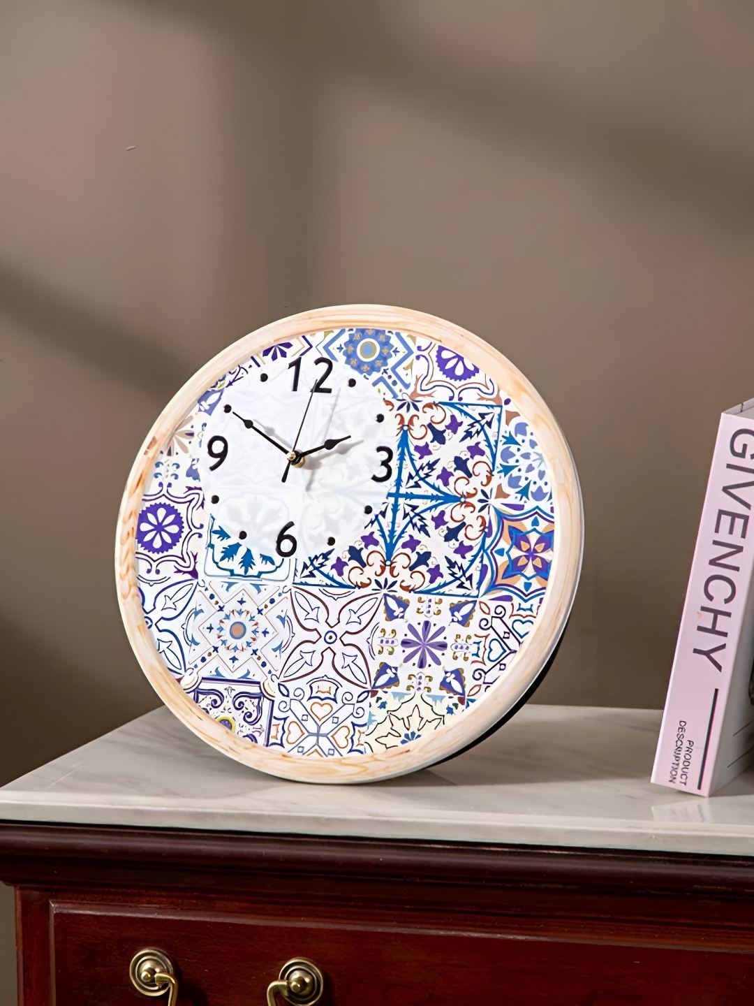 

THEDECORKART White & Blue Printed Contemporary Table Clock