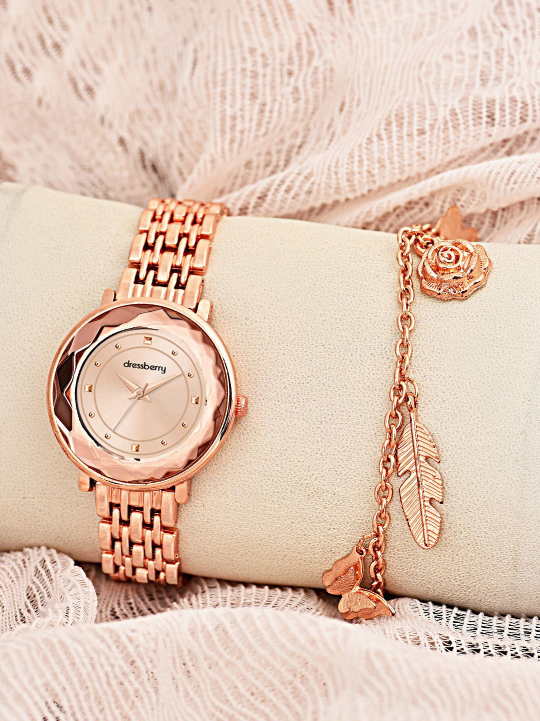

DressBerry Women Watch & Bracelet Gift Set, Rose gold