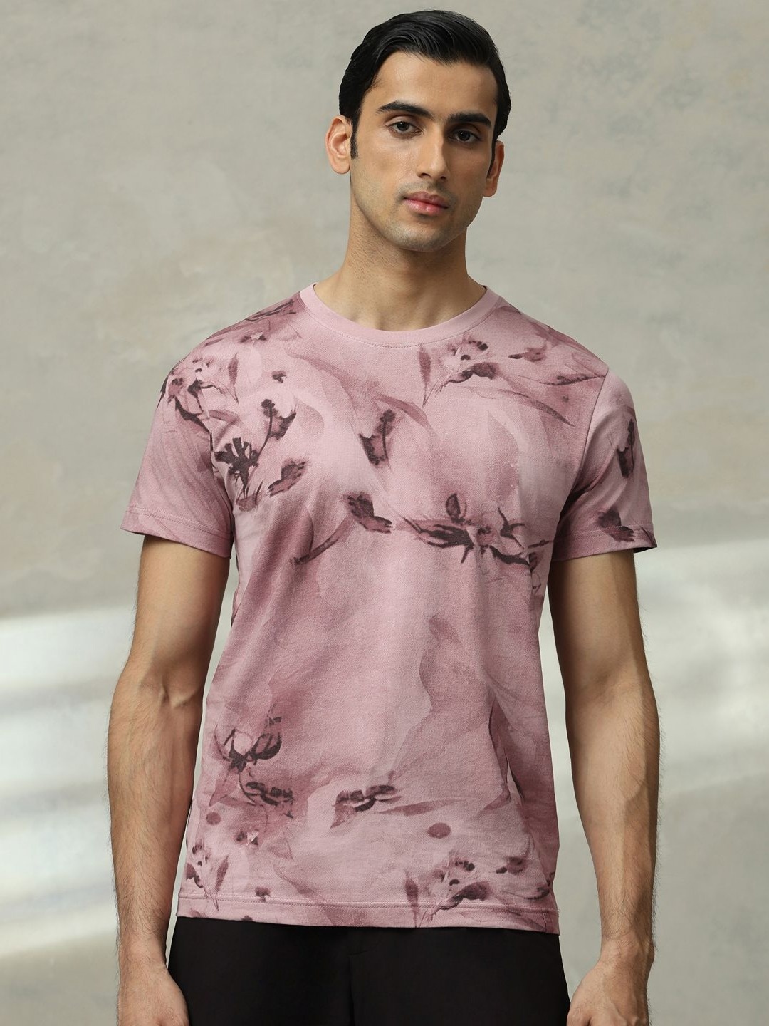 

Mufti Men Floral Printed Round Neck Cotton Slim Fit T-shirt, Pink