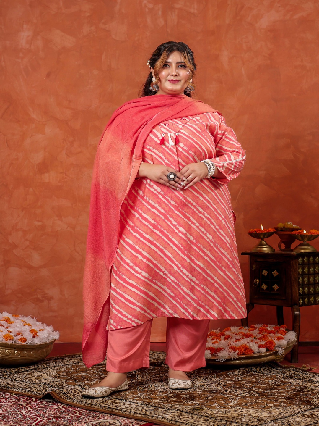 

LALI JAIPUR Plus Size Leheriya Printed Sequinned Kurta With Trousers And Dupatta, Peach