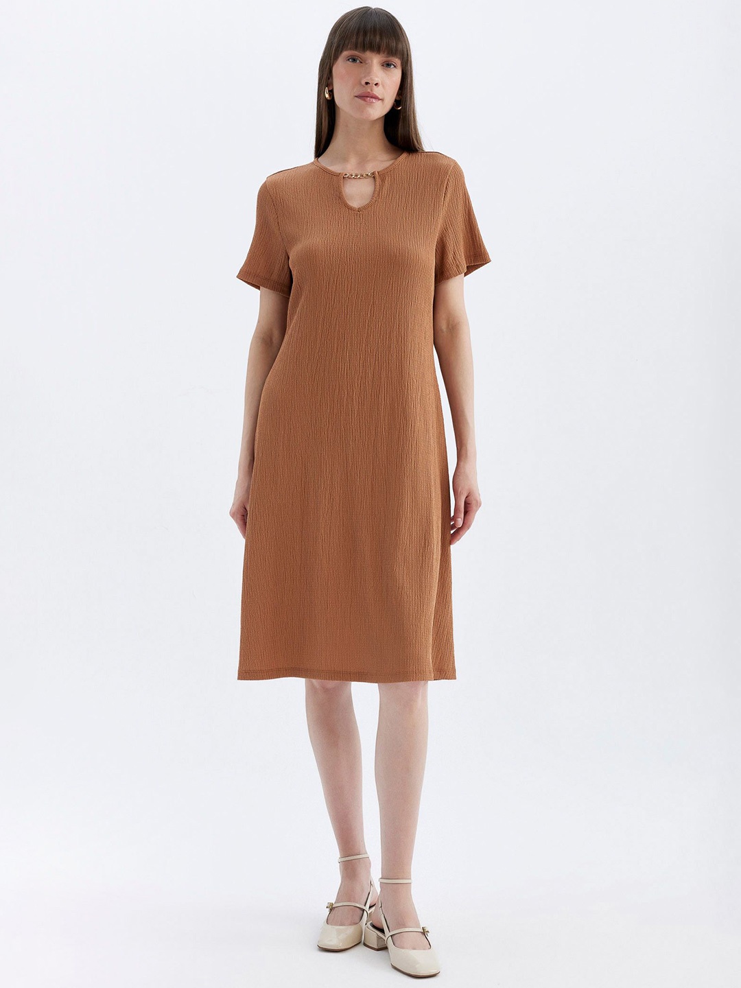 

DeFacto Solid Straight Short Sleeves Dress, Na