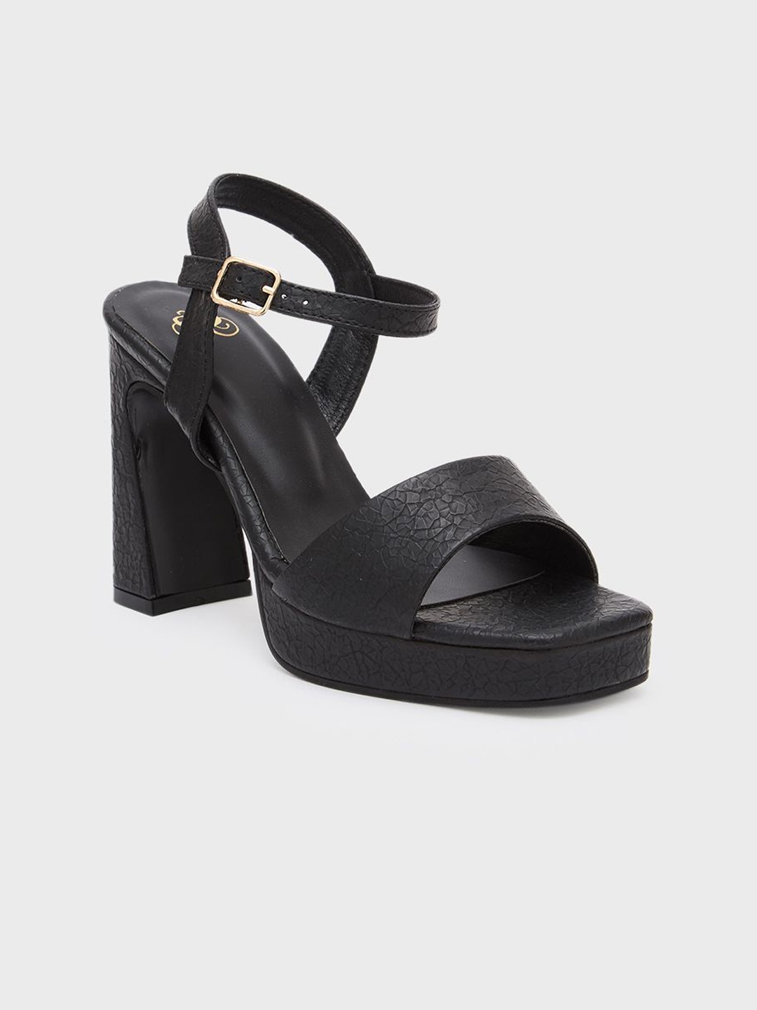

Sole To Soul Textured Block Sandals, Black