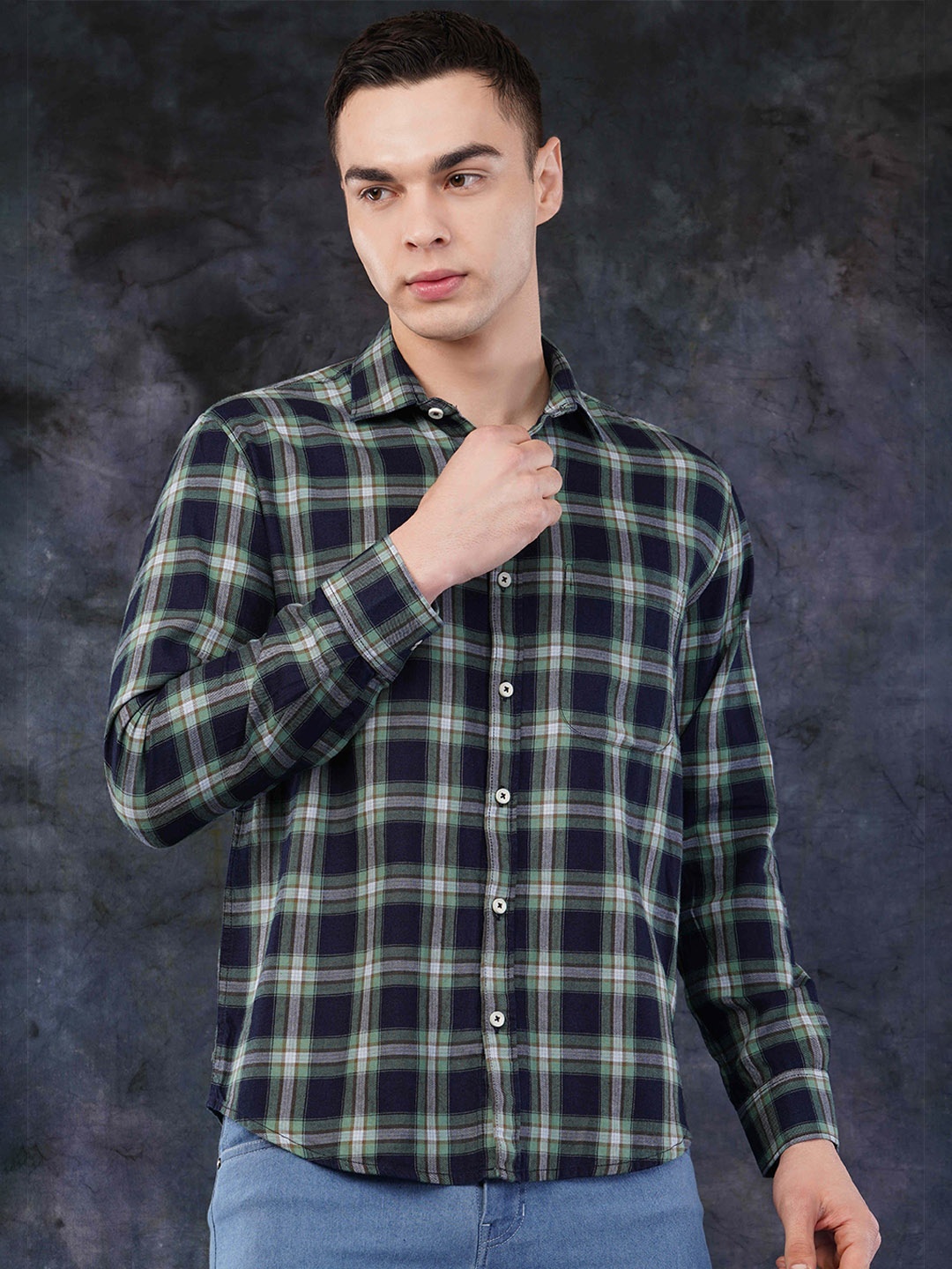 

Binioz Men Classic Fit Spread Collar Tartan Checked Cotton Casual Shirt, Navy blue