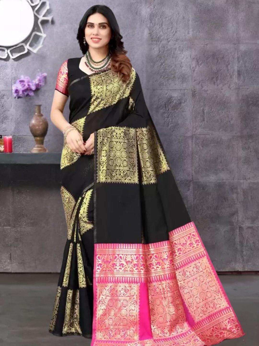 

MAGMINA Woven Design Zari Silk Cotton Banarasi Saree, Black