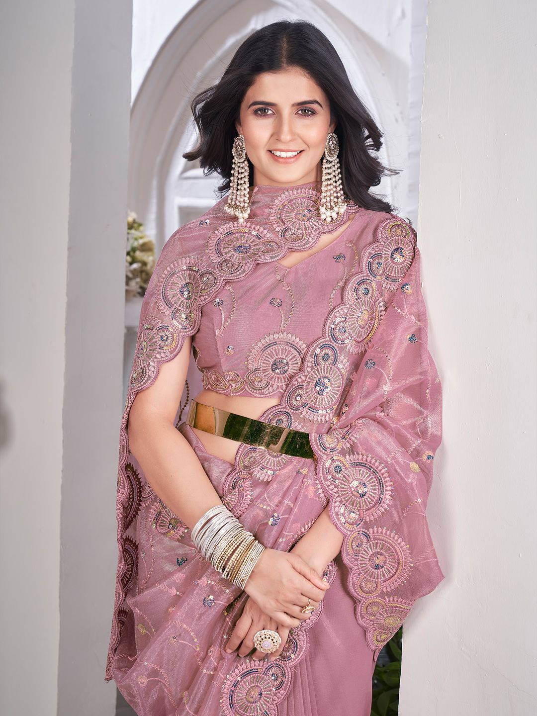 

Anouk Embellished Sequinned Saree, Mauve