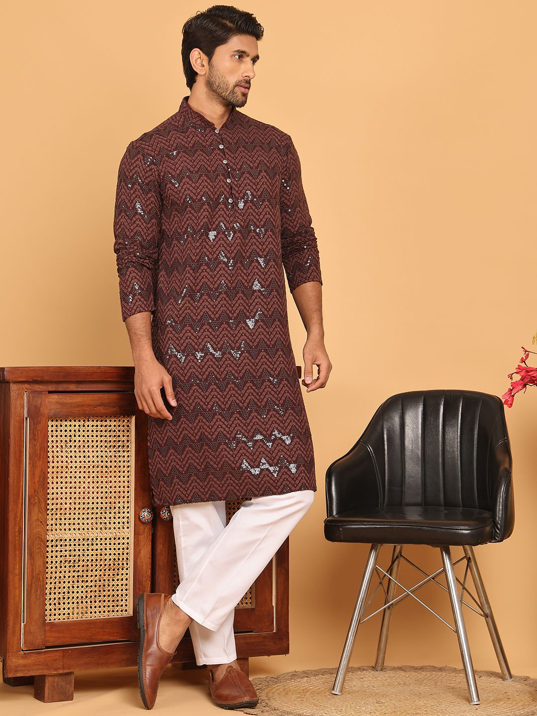 

Jompers Floral Embroidered Mandarin Collar Straight Kurta With Pyjamas, Coffee brown