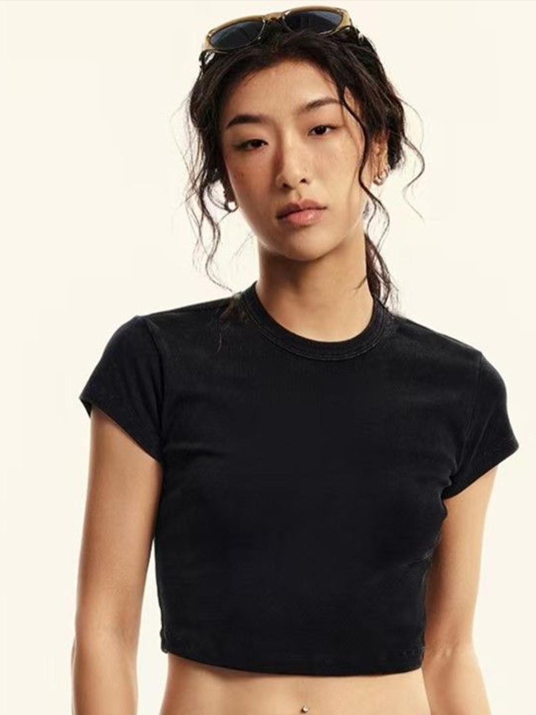 

StyleCast x Revolte Solid Fitted Crop Top, Black