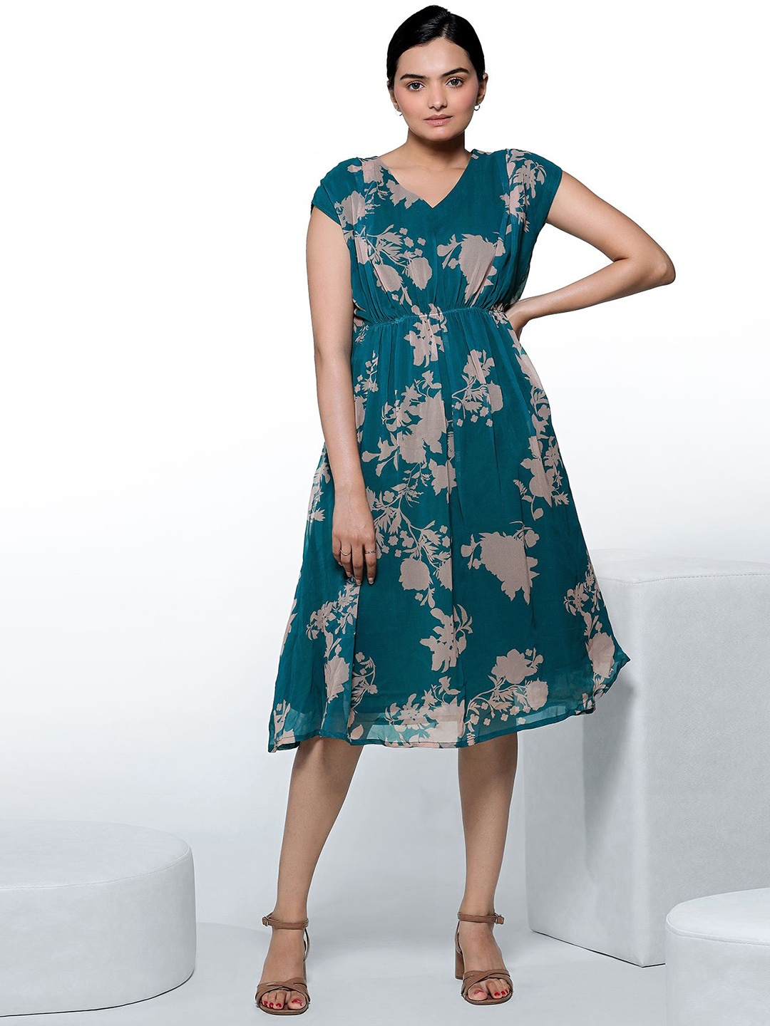

aaRVee STUDIO Women Floral Printed Fit & Flare Dress, Green