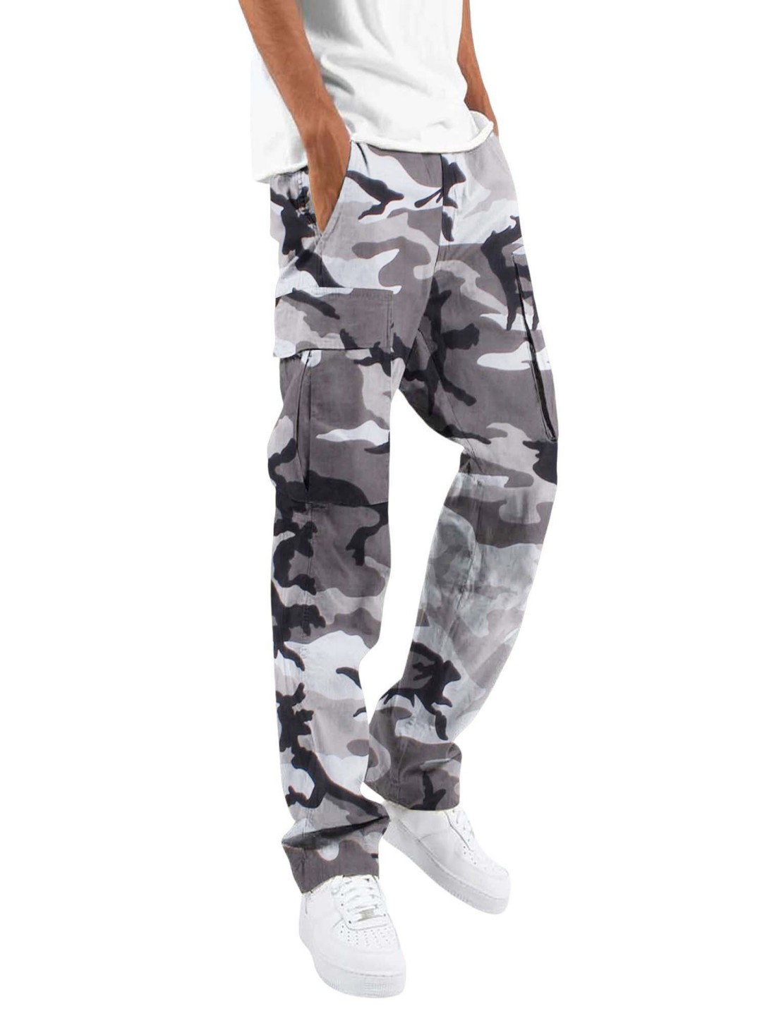 

StyleCast x Revolte Men Camouflage Printed Easy Wash Pleated Cargos Trousers, Grey