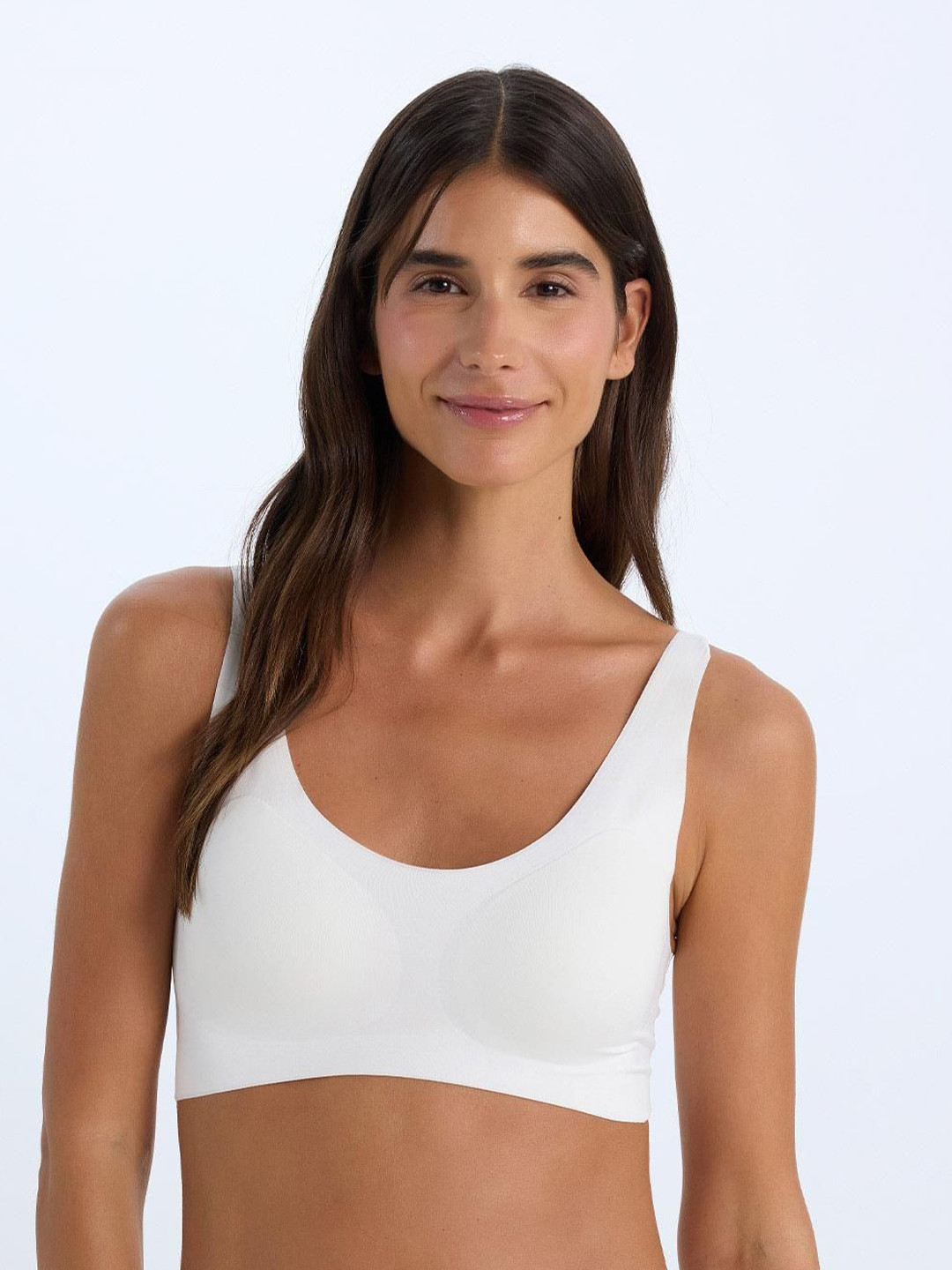 

DeFacto Full Coverage Lightly Padded Workout Bra, White