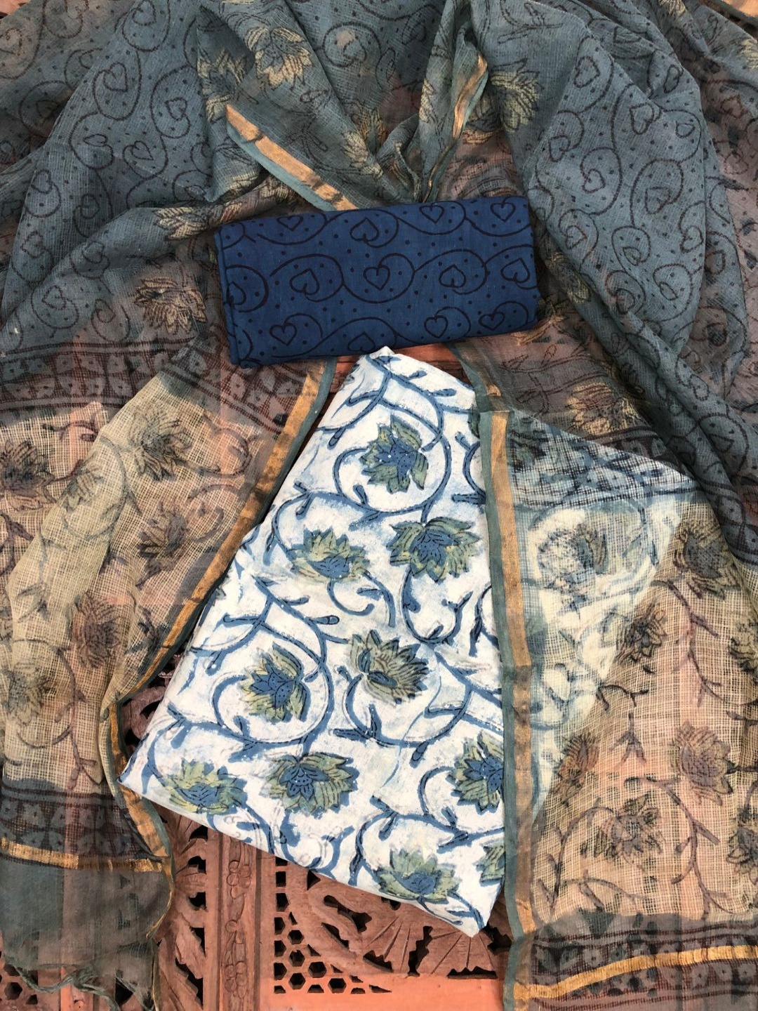 

PALASH Floral Printed Pure Cotton Unstitched Dress Material, Blue