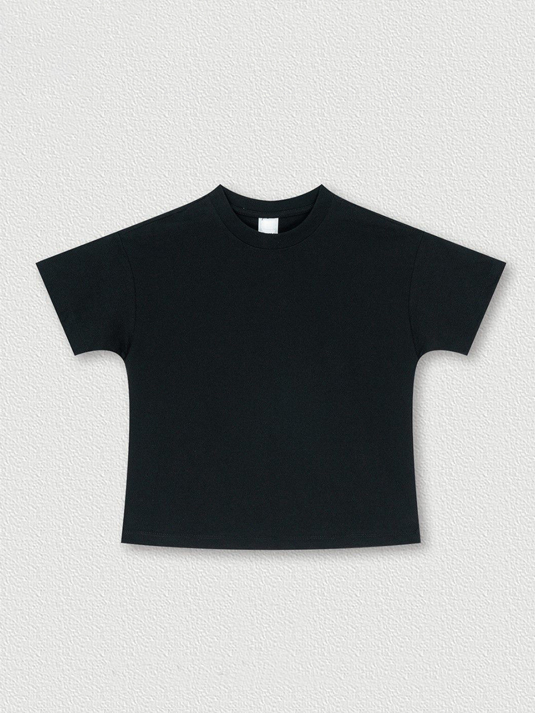 

StyleCast x Revolte Solid Round Neck Boxy Crop Top, Black