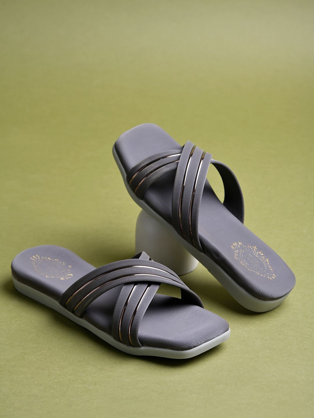 

Shoetopia Girls Open Toe Flats, Grey