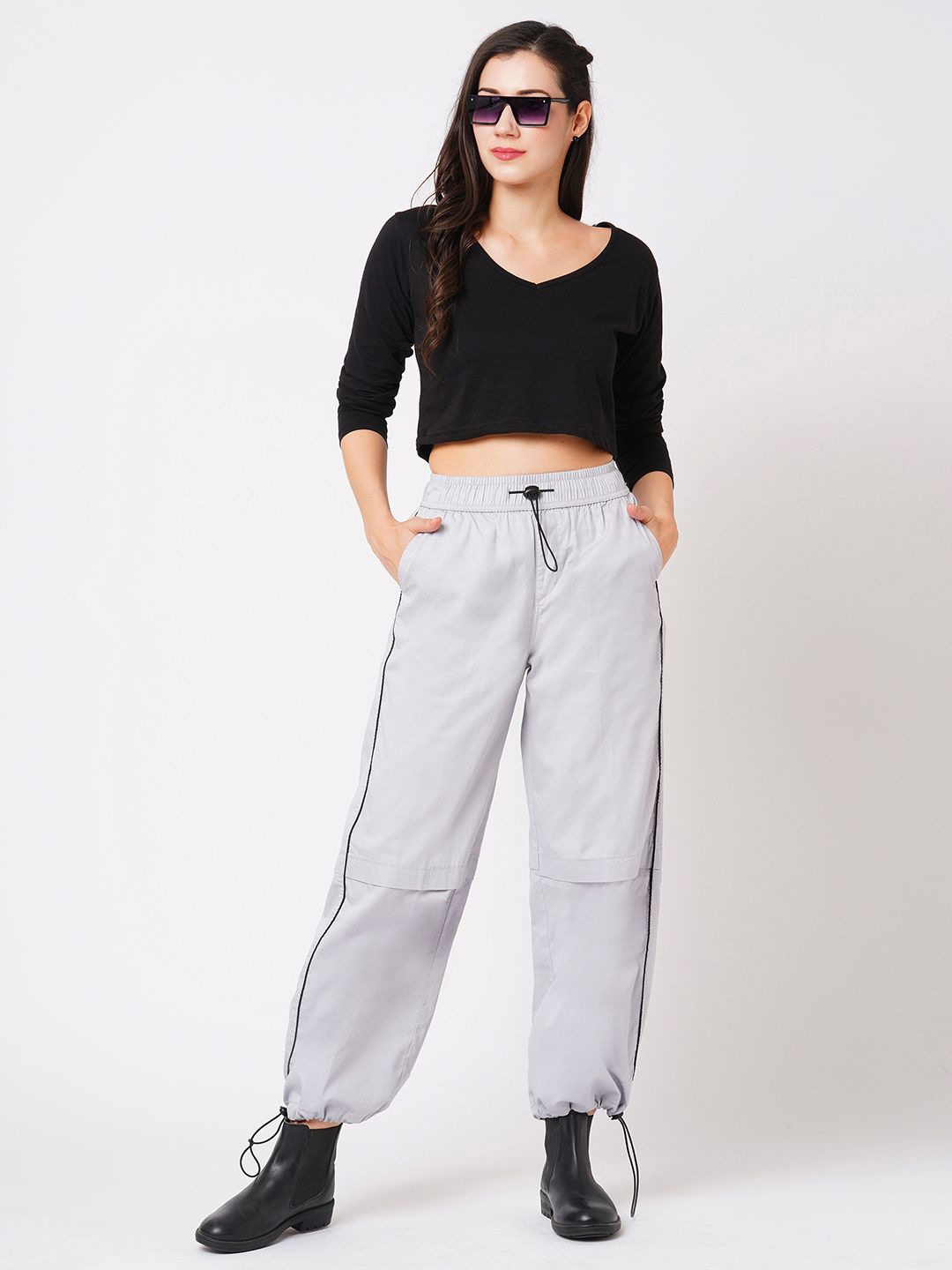 

Globus Loose Fit Mid-Rise Flat Front Cargo Trousers, Grey
