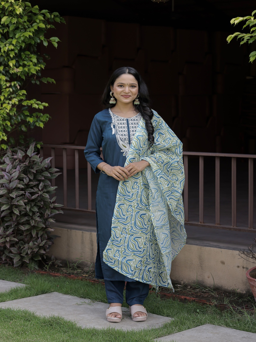 

RV CREATION Ethnic Motifs Embroidered Straight Kurti With Trousers & Dupatta, Blue