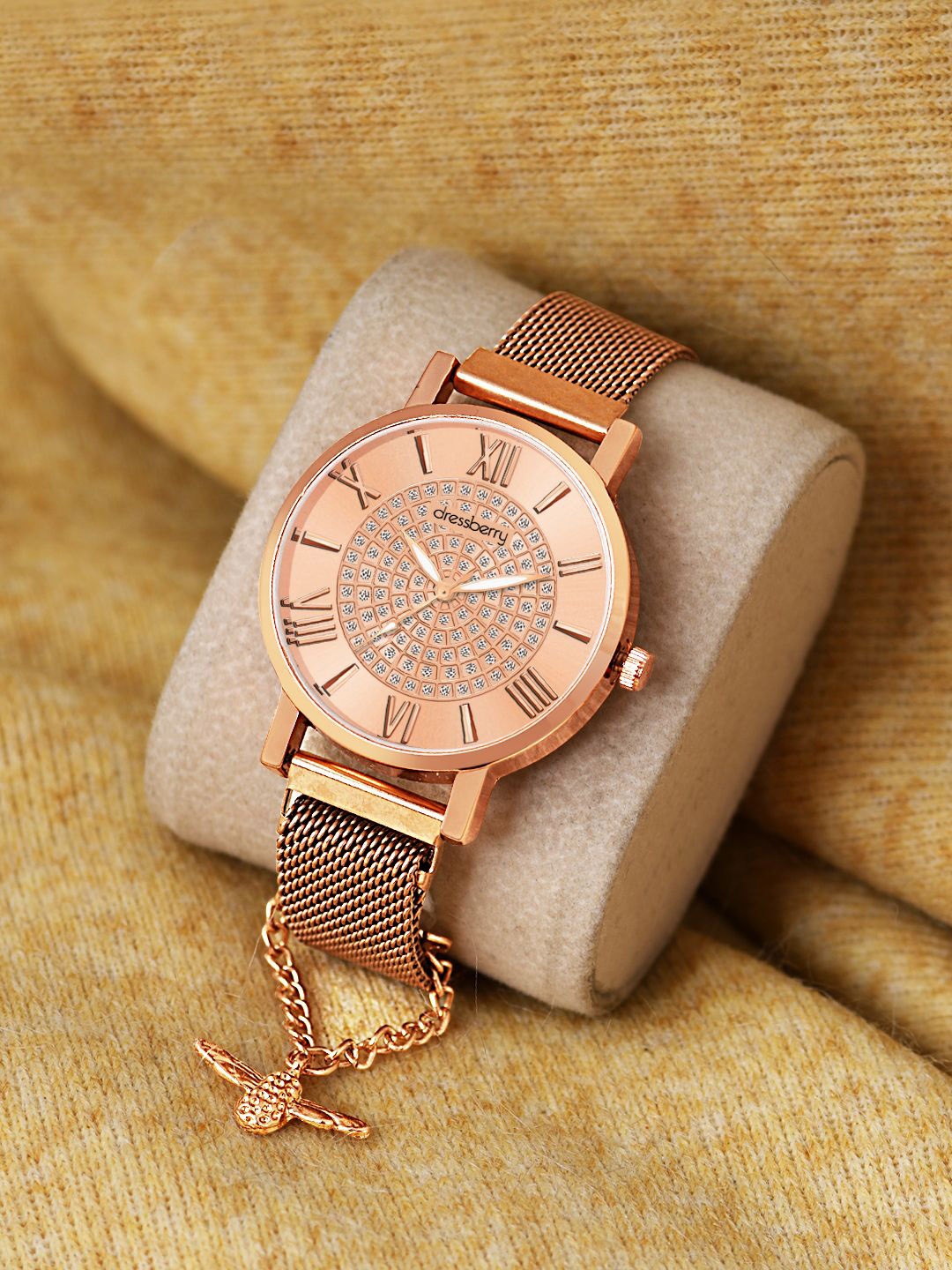 

DressBerry Women Watch With Charm Gift Set, Rose gold