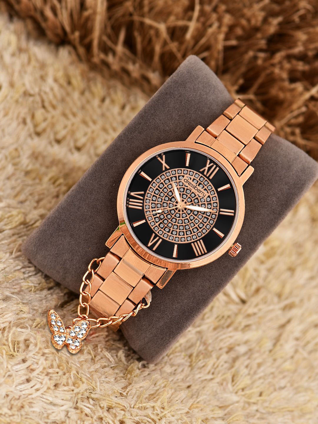 

DressBerry Women Watch With Charm Gift Set, Rose gold