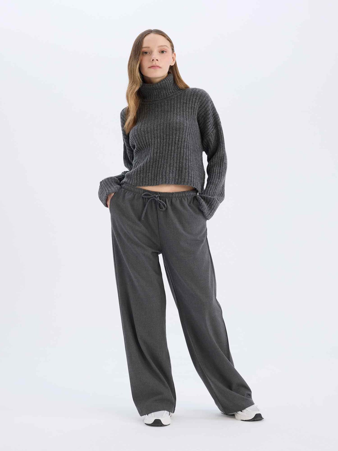 

DeFacto Women Regular Fit Trousers, Grey melange