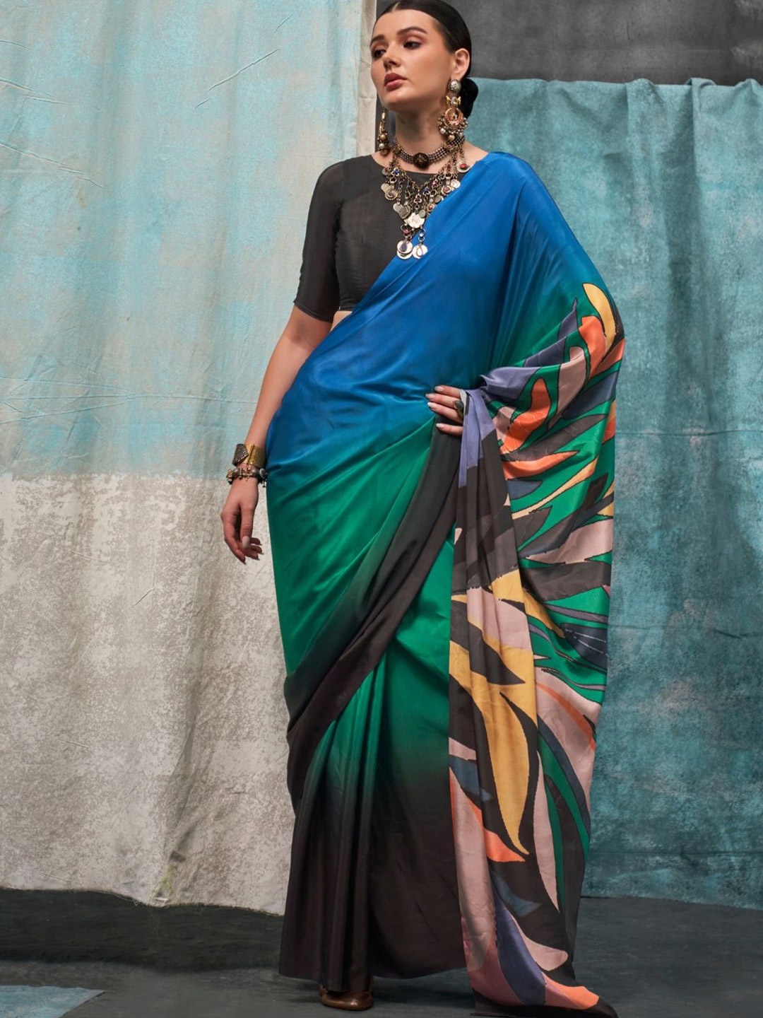 

BLENDIFY Ethnic Motifs Printed Pure Crepe Saree, Blue
