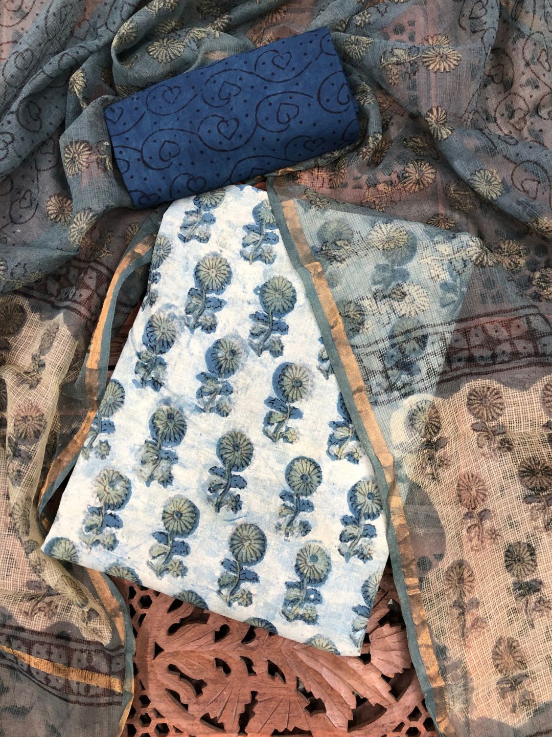 

PALASH Floral Printed Pure Cotton Unstitched Dress Material, Blue