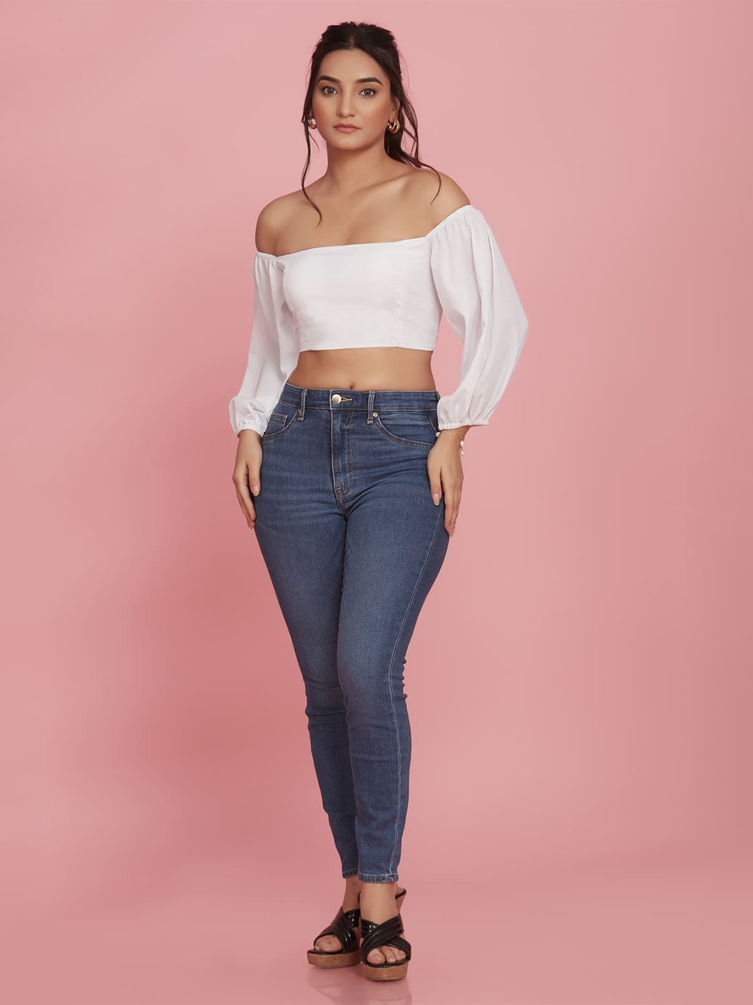 

KAIN Solid Off-Shoulder Cuffed Sleeves Bardot Crop Top, White