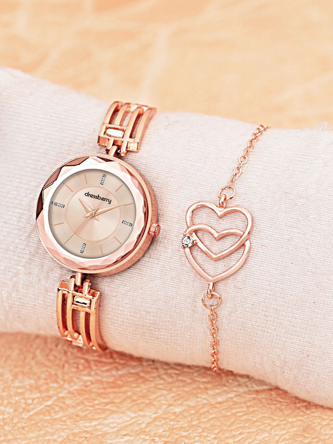 

DressBerry Women Watch & Bracelet Gift Set, Rose gold